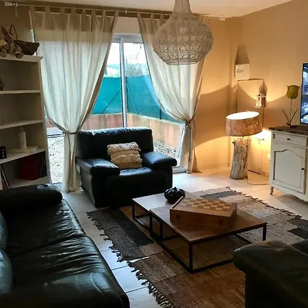 Maison *