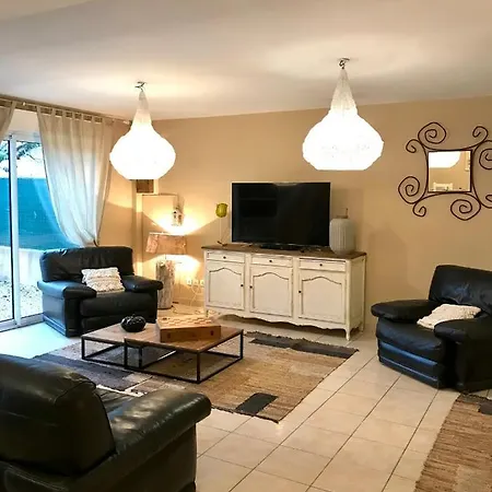 Maison *