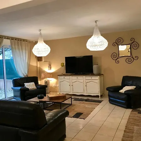 Holiday home Maison Salavas